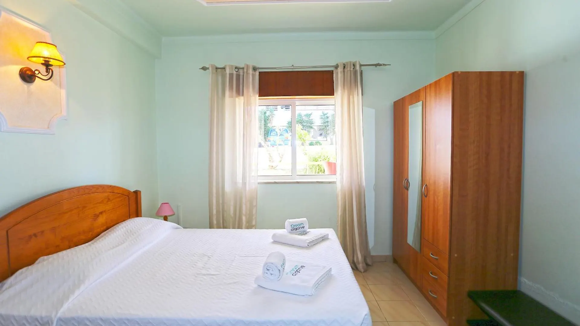 A10 - Silence Ground-Floor And Pool Apartment Lagos