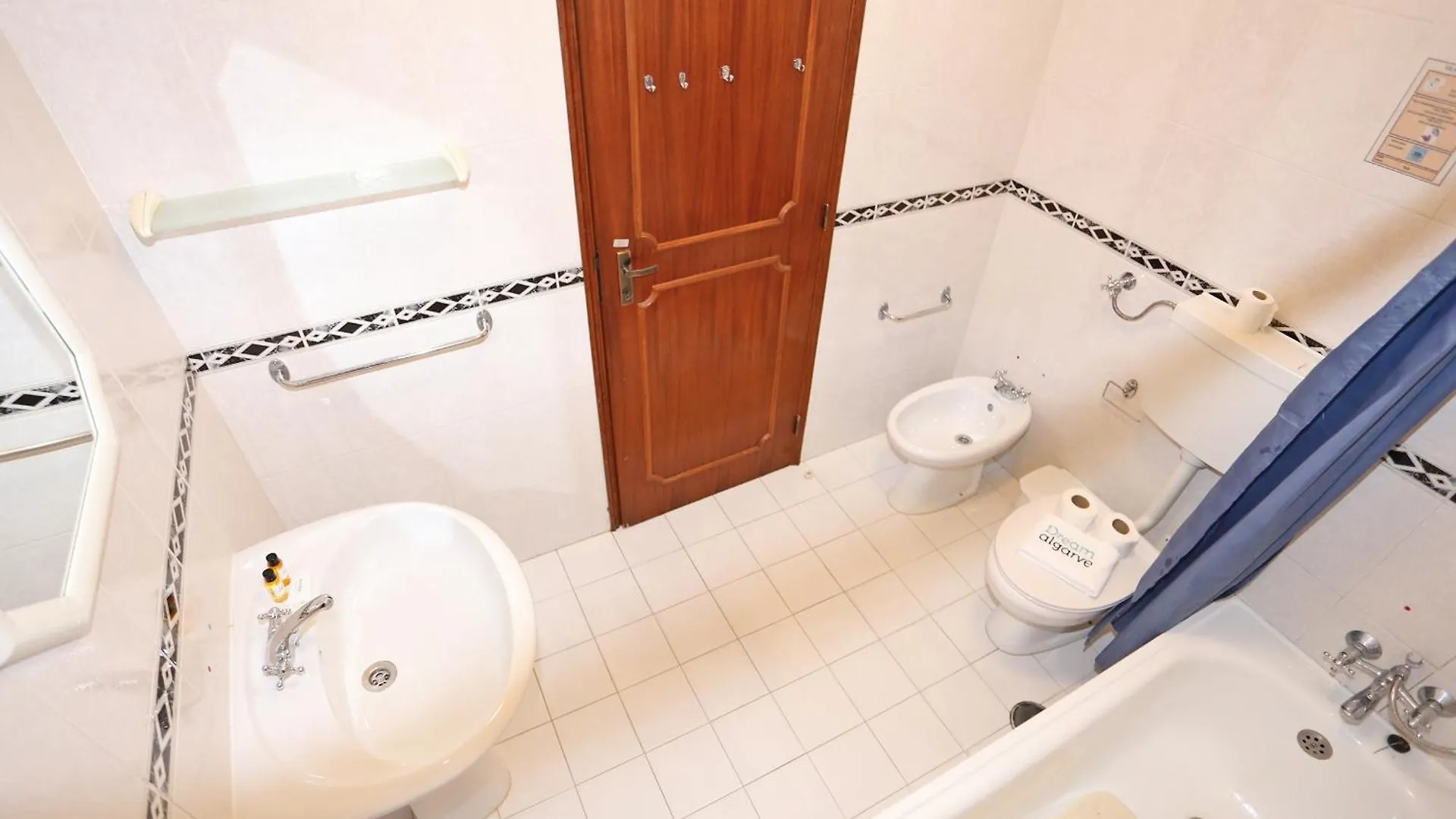 A10 - Silence Ground-Floor And Pool Apartment Lagos