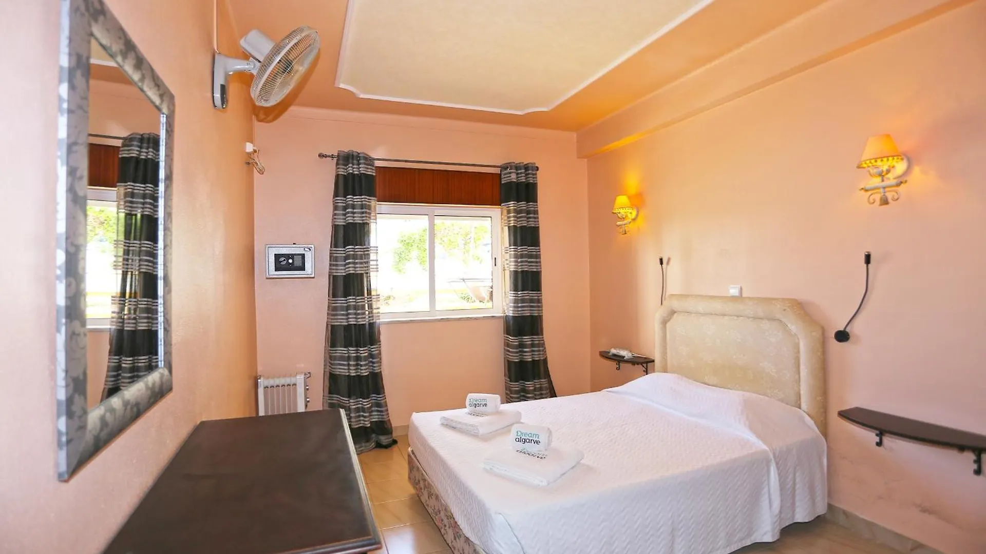 A10 - Silence Ground-Floor And Pool Apartment Lagos 0*,